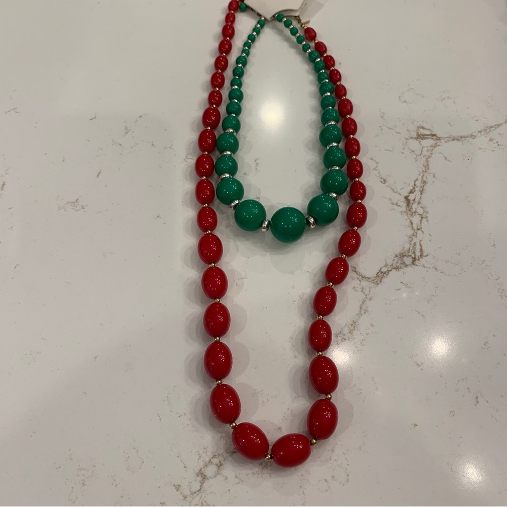 Vintage* 1980’s Pair of  Red & GreenBeaded Necklaces Perfectly Festive! - Picture 4 of 9
